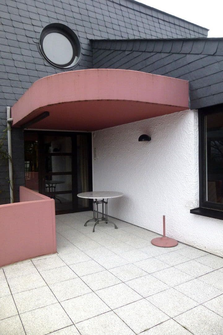 Predaj domu 190 m², pozemek 1.179 m², Niedernhausen, Hesensko Predaj domu 190 m², pozemek 1.179 m², Niedernhausen, Hesensko