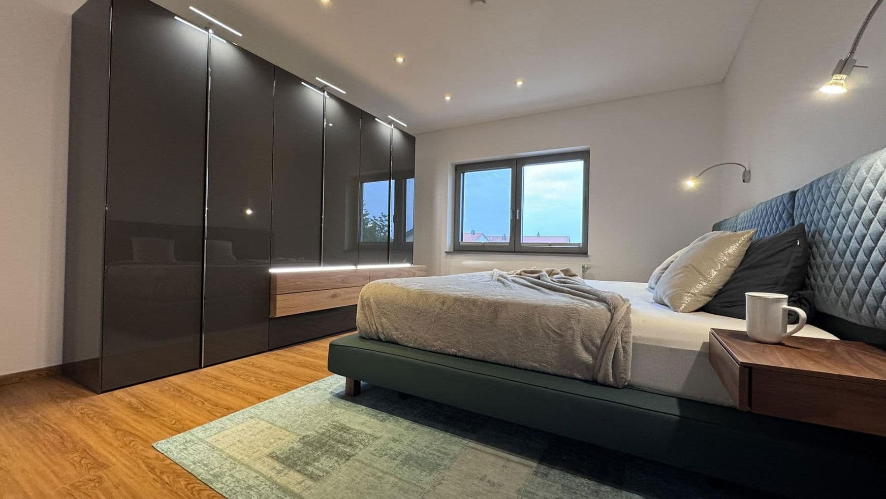 Predaj domu 165 m², pozemek 679 m², Am Falkenhorst 19, Hilpoltstein, Bavorsko Predaj domu 165 m², pozemek 679 m², Am Falkenhorst 19, Hilpoltstein, Bavorsko