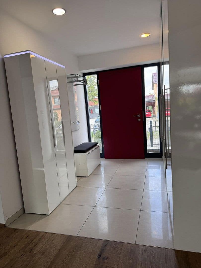 Predaj domu 165 m², pozemek 679 m², Am Falkenhorst 19, Hilpoltstein, Bavorsko Predaj domu 165 m², pozemek 679 m², Am Falkenhorst 19, Hilpoltstein, Bavorsko