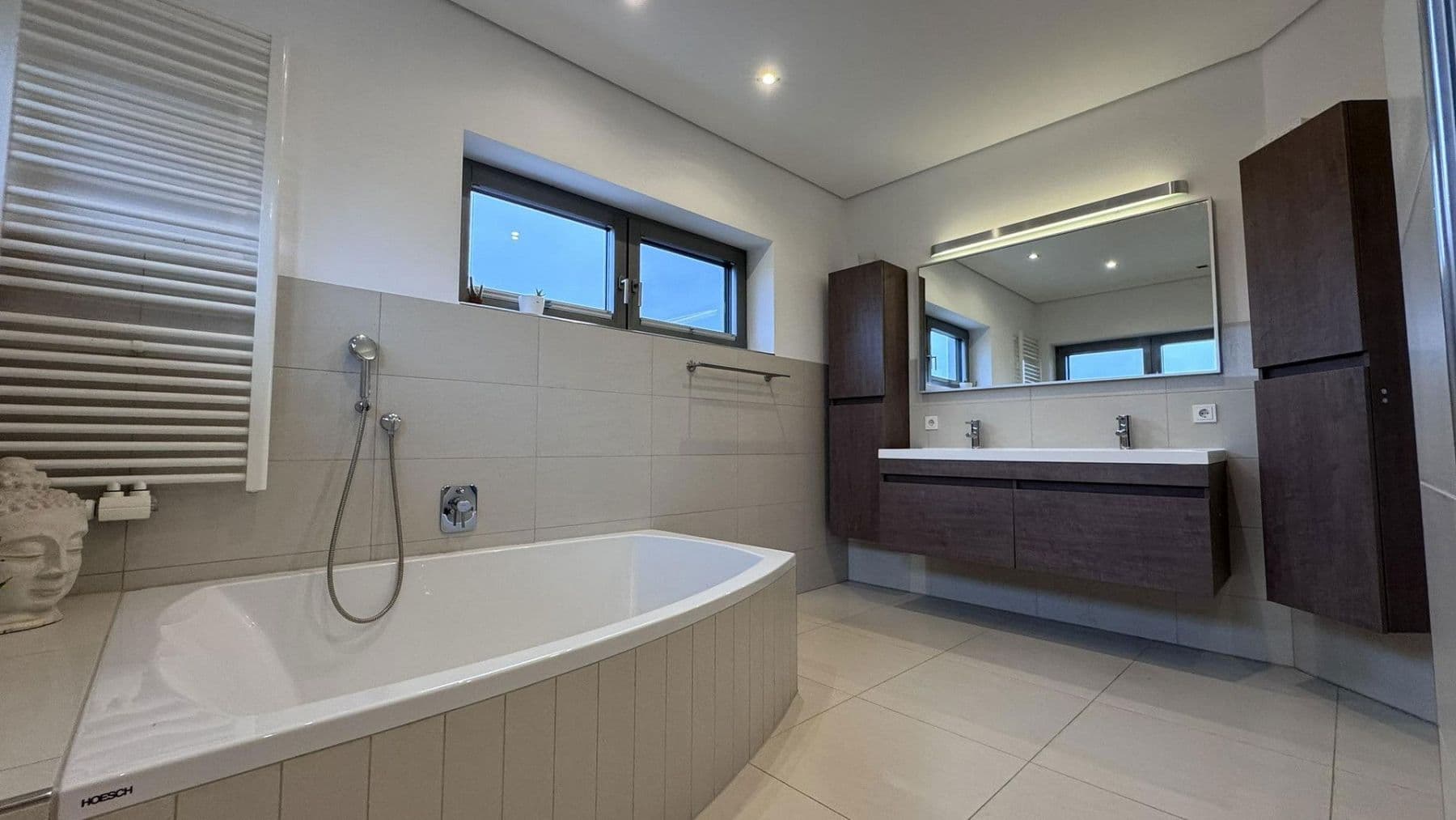 Predaj domu 165 m², pozemek 679 m², Am Falkenhorst 19, Hilpoltstein, Bavorsko Predaj domu 165 m², pozemek 679 m², Am Falkenhorst 19, Hilpoltstein, Bavorsko