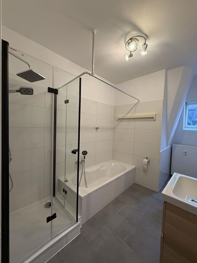 Prenájom bytu 3-izbový 77 m², Bad Nauheim, Hesensko Prenájom bytu 3-izbový 77 m², Bad Nauheim, Hesensko