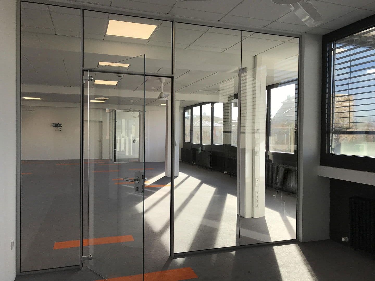 Prenájom kancelárie 472 m², Sindelfingen, Bádensko-Wurttembersko Prenájom kancelárie 472 m², Sindelfingen, Bádensko-Wurttembersko