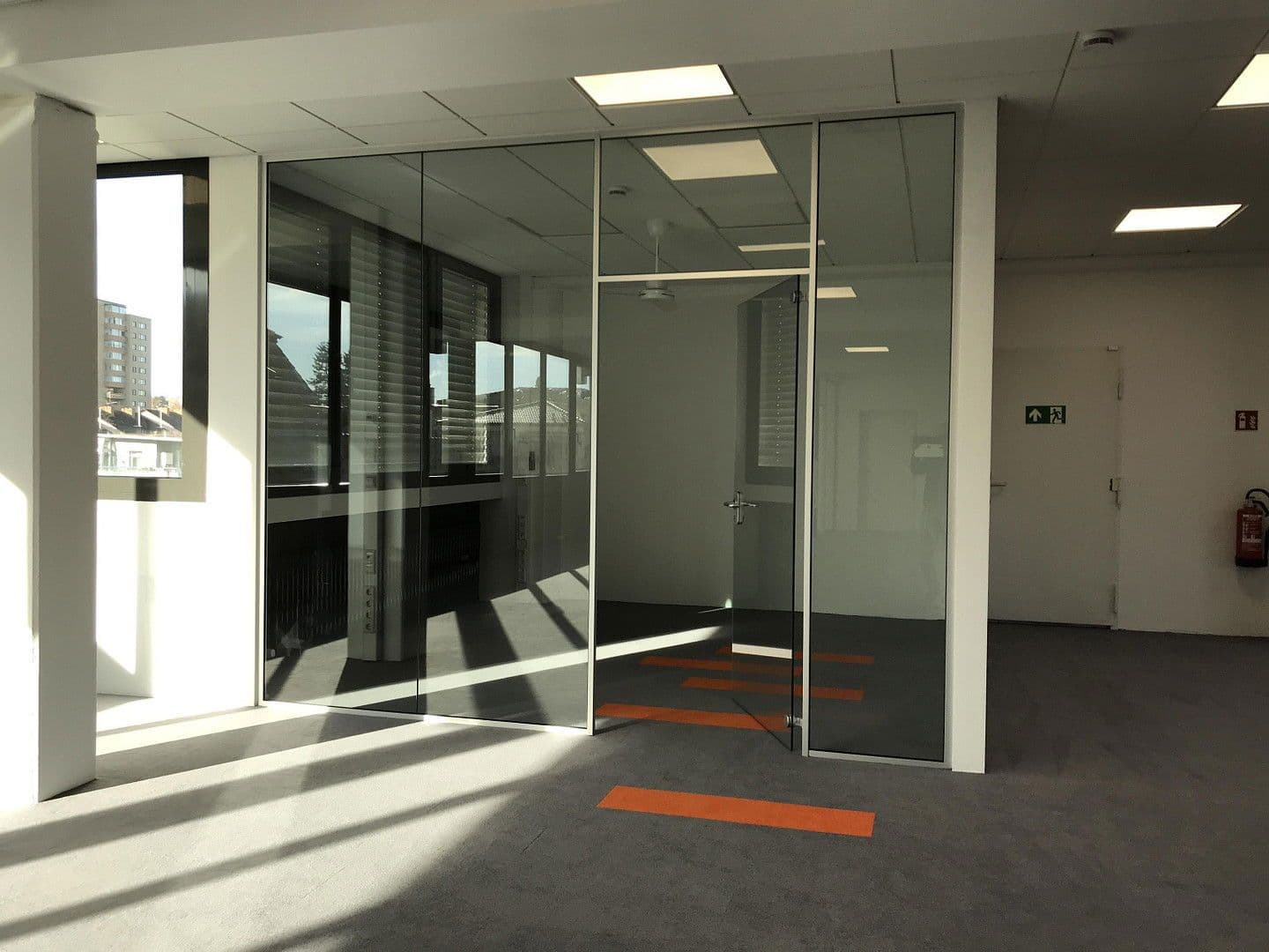 Prenájom kancelárie 472 m², Sindelfingen, Bádensko-Wurttembersko Prenájom kancelárie 472 m², Sindelfingen, Bádensko-Wurttembersko