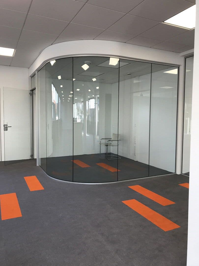 Prenájom kancelárie 472 m², Sindelfingen, Bádensko-Wurttembersko Prenájom kancelárie 472 m², Sindelfingen, Bádensko-Wurttembersko