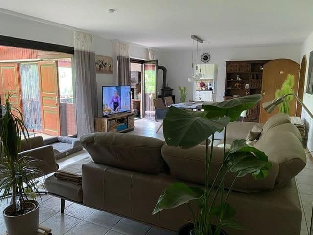 Prenájom domu 193 m², pozemek 580 m², Haschbach am Remigiusberg, Porýnie-Falcko Prenájom domu 193 m², pozemek 580 m², Haschbach am Remigiusberg, Porýnie-Falcko