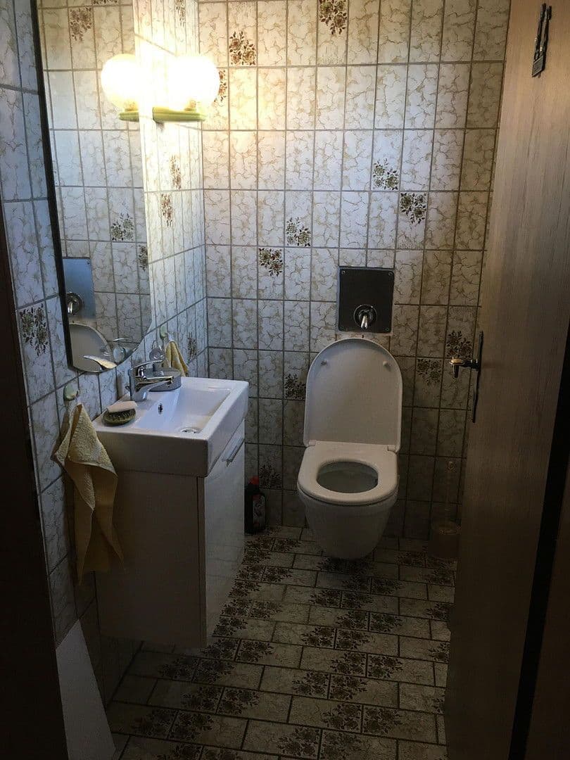 Prenájom domu 193 m², pozemek 580 m², Haschbach am Remigiusberg, Porýnie-Falcko Prenájom domu 193 m², pozemek 580 m², Haschbach am Remigiusberg, Porýnie-Falcko