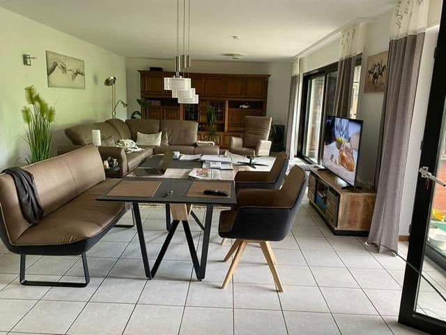 Prenájom domu 193 m², pozemek 580 m², Haschbach am Remigiusberg, Porýnie-Falcko Prenájom domu 193 m², pozemek 580 m², Haschbach am Remigiusberg, Porýnie-Falcko