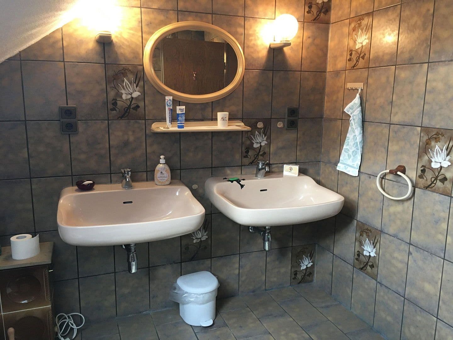 Prenájom domu 193 m², pozemek 580 m², Haschbach am Remigiusberg, Porýnie-Falcko Prenájom domu 193 m², pozemek 580 m², Haschbach am Remigiusberg, Porýnie-Falcko