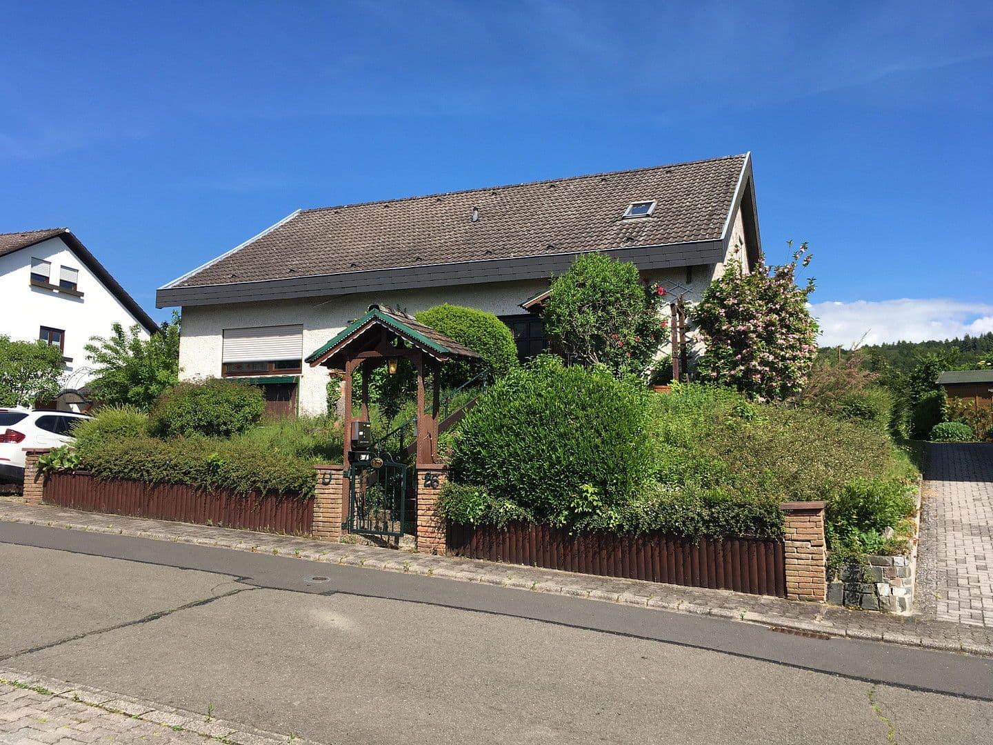 Prenájom domu 193 m², pozemek 580 m², Haschbach am Remigiusberg, Porýnie-Falcko Prenájom domu 193 m², pozemek 580 m², Haschbach am Remigiusberg, Porýnie-Falcko