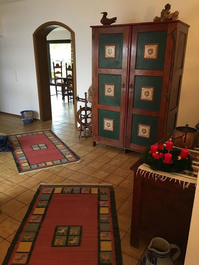 Prenájom domu 193 m², pozemek 580 m², Haschbach am Remigiusberg, Porýnie-Falcko Prenájom domu 193 m², pozemek 580 m², Haschbach am Remigiusberg, Porýnie-Falcko