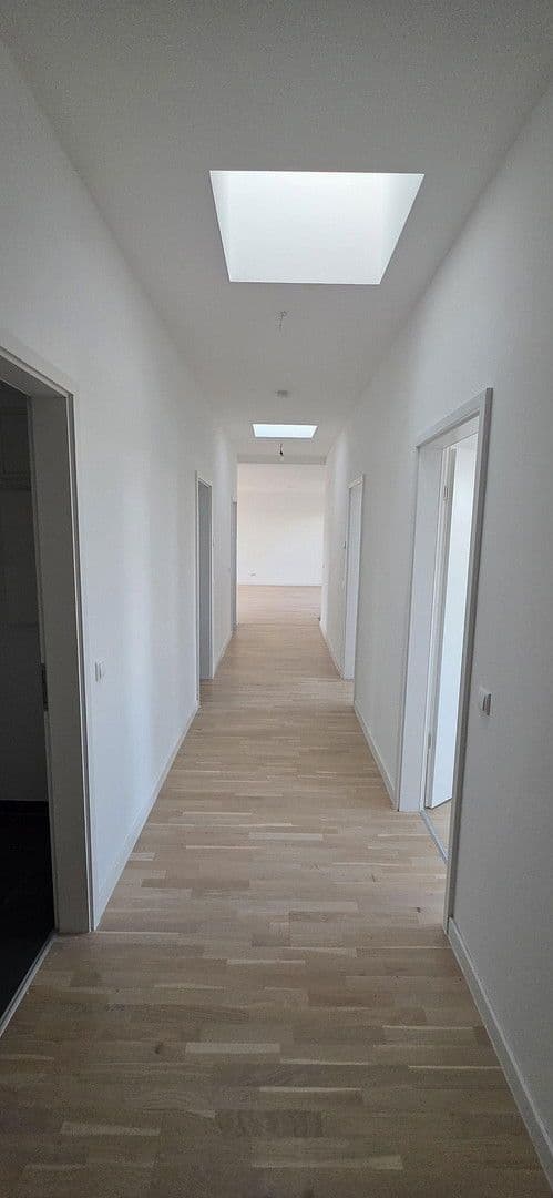 Prenájom bytu 3-izbový 135 m², Carl-Herz-Ufer 3, Berlin, Berlín Prenájom bytu 3-izbový 135 m², Carl-Herz-Ufer 3, Berlin, Berlín