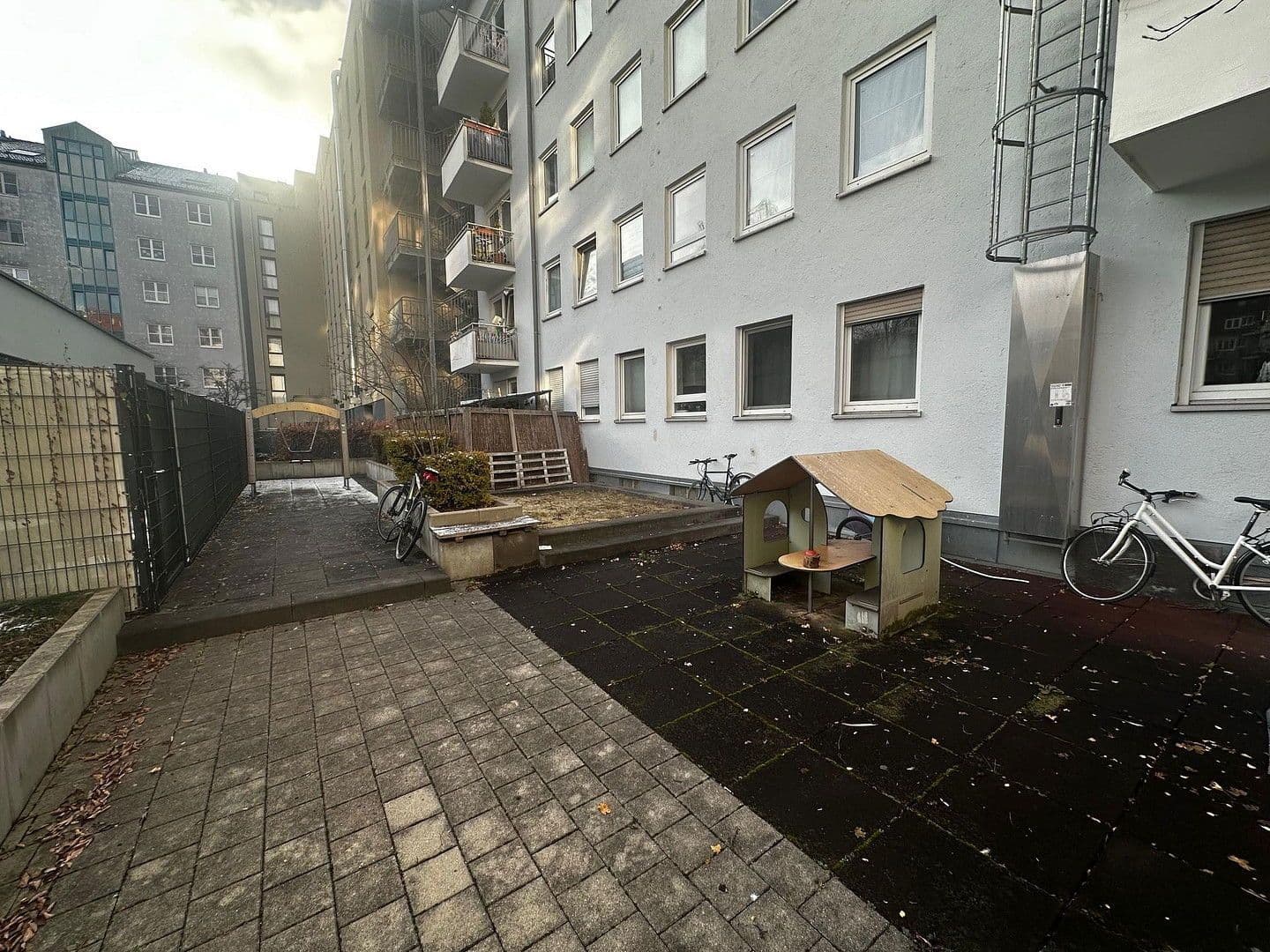 Predaj bytu 3-izbový 78 m², Wirtstraße 32, München, Bavorsko Predaj bytu 3-izbový 78 m², Wirtstraße 32, München, Bavorsko