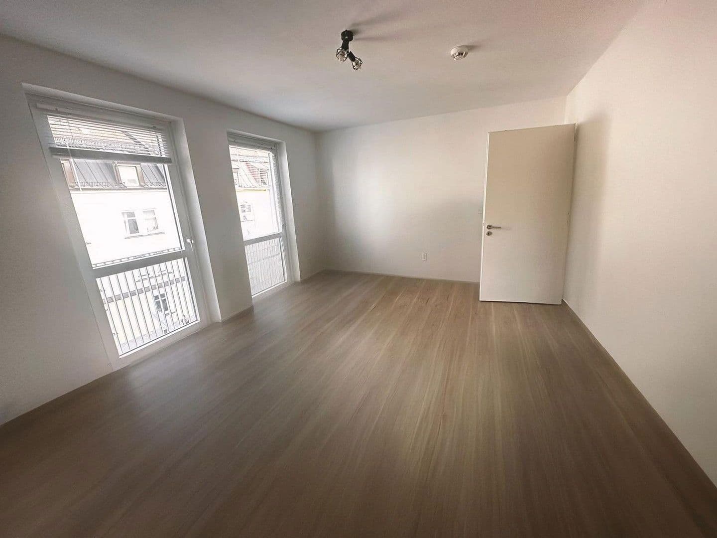 Predaj bytu 3-izbový 78 m², Wirtstraße 32, München, Bavorsko Predaj bytu 3-izbový 78 m², Wirtstraße 32, München, Bavorsko