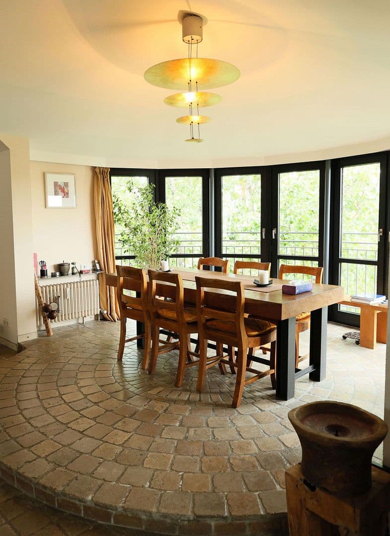 Prenájom bytu 4-izbový 256 m², Berlin, Berlín Prenájom bytu 4-izbový 256 m², Berlin, Berlín