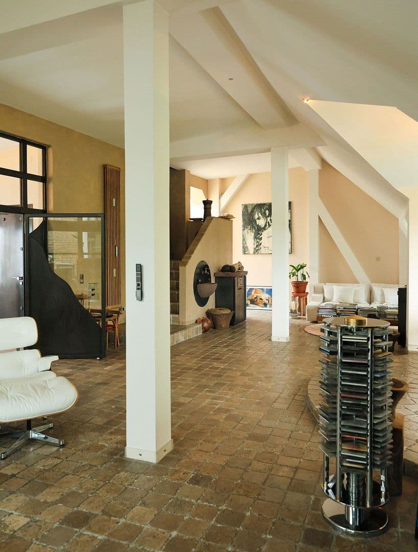 Prenájom bytu 4-izbový 256 m², Berlin, Berlín Prenájom bytu 4-izbový 256 m², Berlin, Berlín