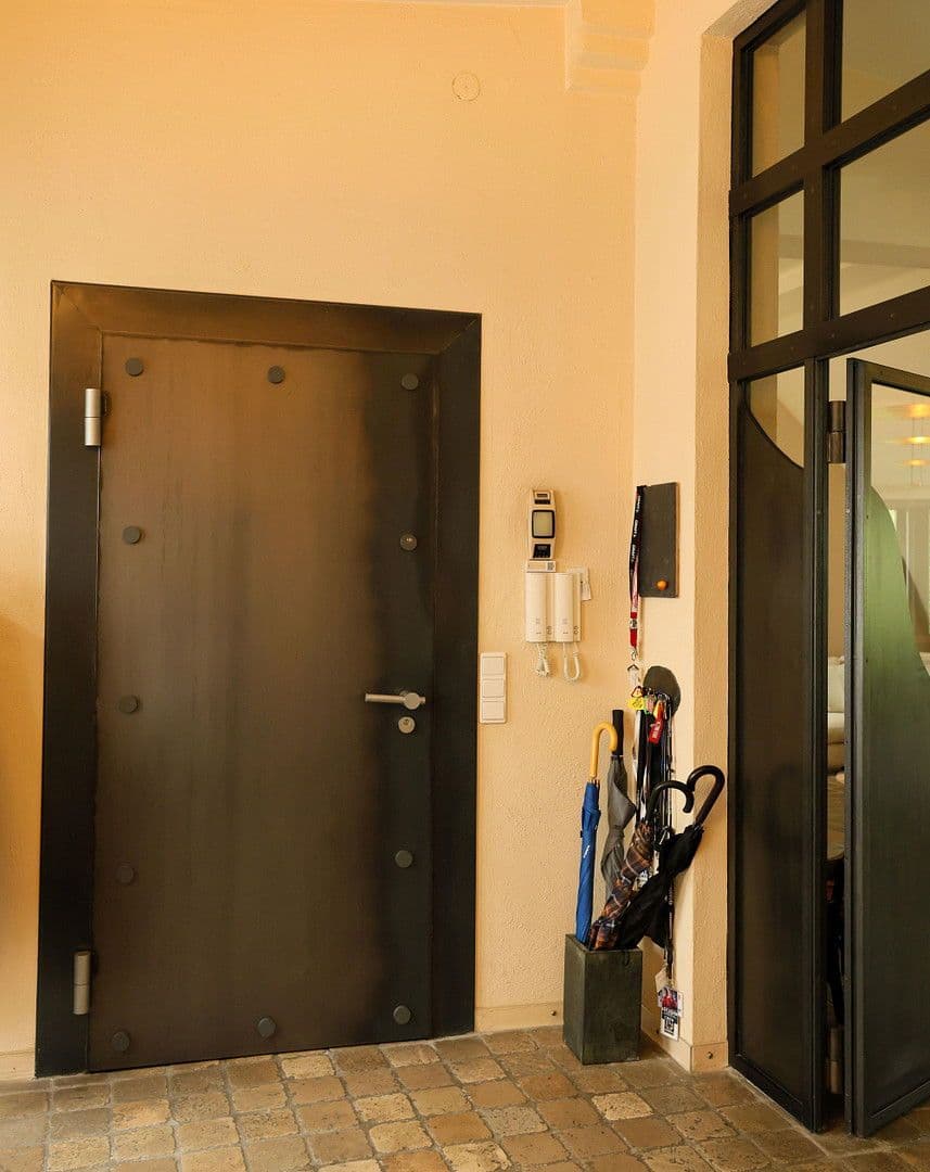 Prenájom bytu 4-izbový 256 m², Berlin, Berlín Prenájom bytu 4-izbový 256 m², Berlin, Berlín