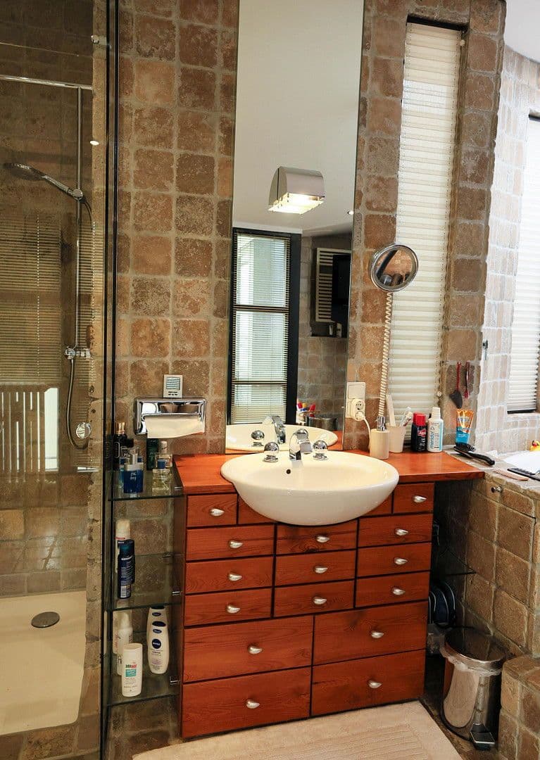 Prenájom bytu 4-izbový 256 m², Berlin, Berlín Prenájom bytu 4-izbový 256 m², Berlin, Berlín