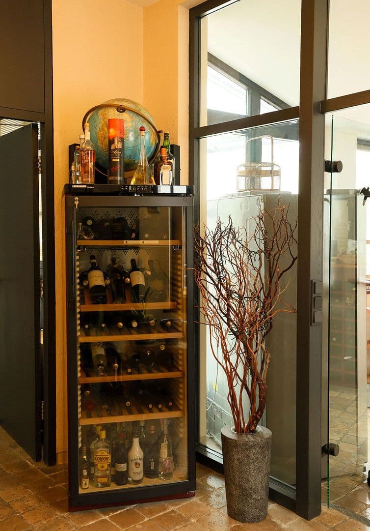 Prenájom bytu 4-izbový 256 m², Berlin, Berlín Prenájom bytu 4-izbový 256 m², Berlin, Berlín