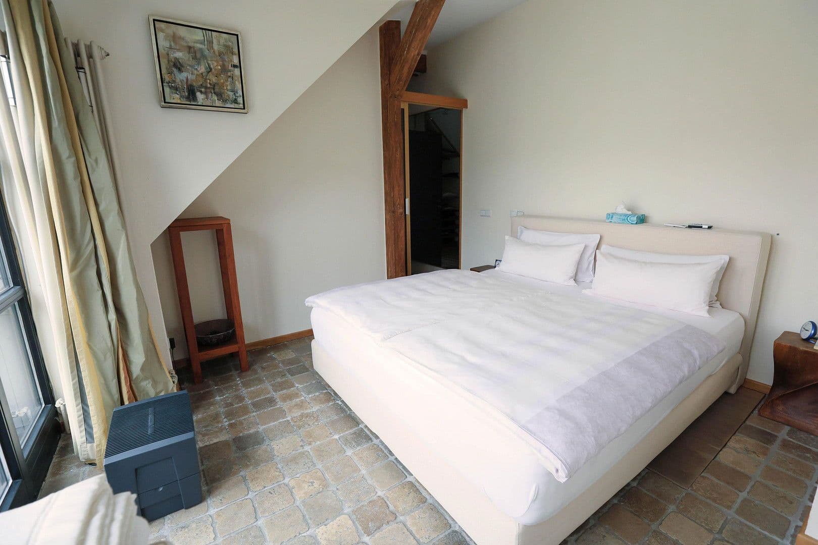 Prenájom bytu 4-izbový 256 m², Berlin, Berlín Prenájom bytu 4-izbový 256 m², Berlin, Berlín