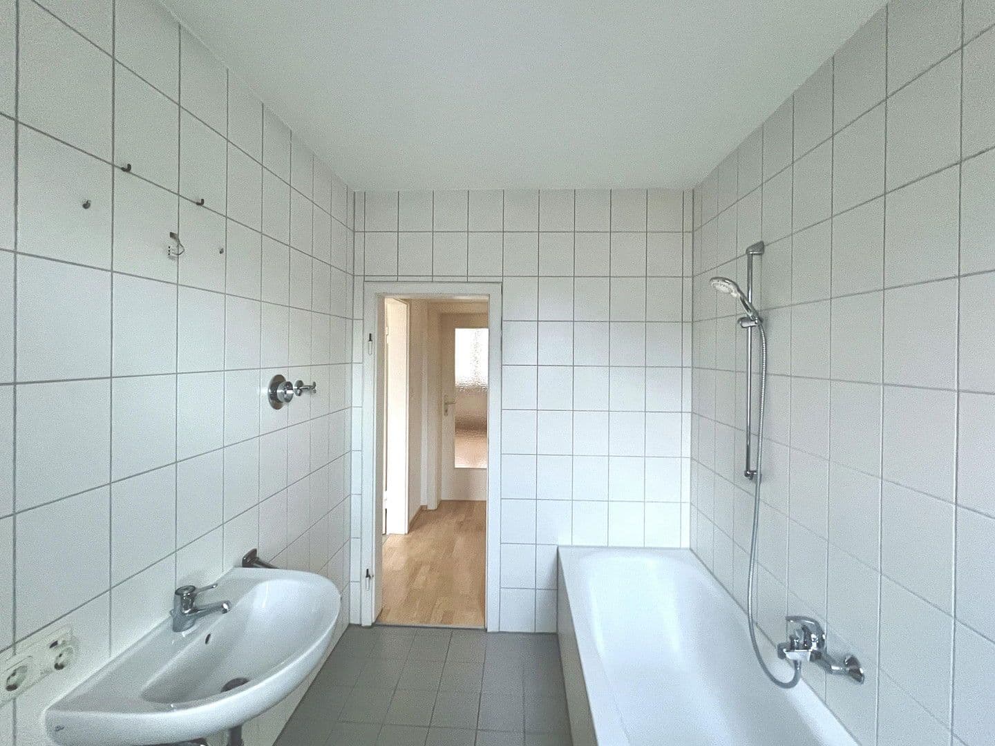 Prenájom bytu 3-izbový 82 m², Marktlerstrasse 60, Burghausen, Bavorsko Prenájom bytu 3-izbový 82 m², Marktlerstrasse 60, Burghausen, Bavorsko