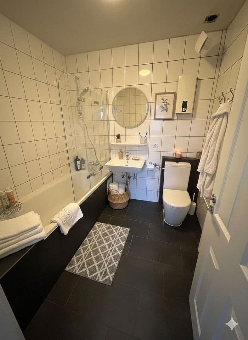Prenájom bytu 2-izbový 55 m², Cecilienstraße 48, Mönchengladbach, Severné Porýnie - Westfálsko Prenájom bytu 2-izbový 55 m², Cecilienstraße 48, Mönchengladbach, Severné Porýnie - Westfálsko