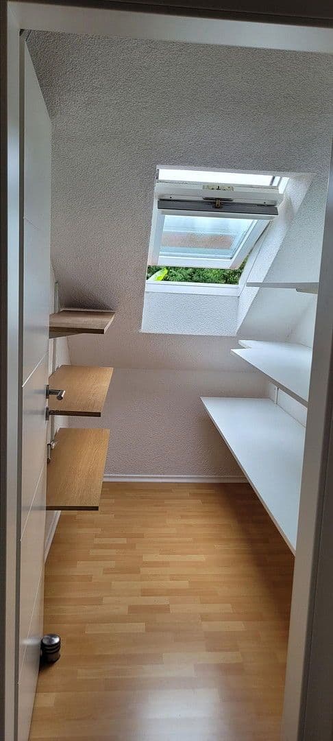 Prenájom bytu 3-izbový 102 m², Bretten, Bádensko-Wurttembersko Prenájom bytu 3-izbový 102 m², Bretten, Bádensko-Wurttembersko