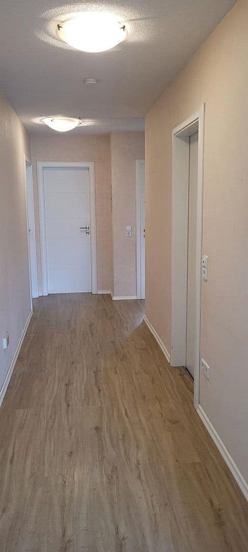 Prenájom bytu 3-izbový 102 m², Bretten, Bádensko-Wurttembersko Prenájom bytu 3-izbový 102 m², Bretten, Bádensko-Wurttembersko