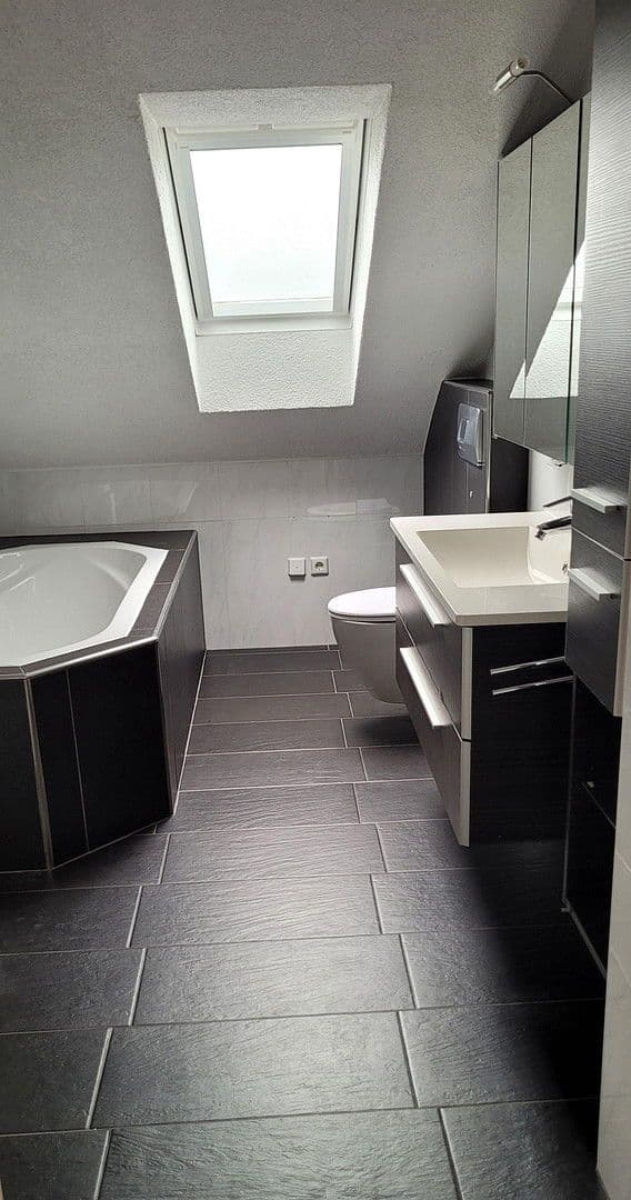 Prenájom bytu 3-izbový 102 m², Bretten, Bádensko-Wurttembersko Prenájom bytu 3-izbový 102 m², Bretten, Bádensko-Wurttembersko