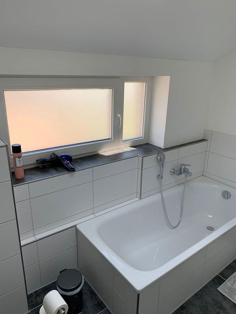 Prenájom bytu 4-izbový 125 m², Zur Alten Fähre 15, Schleswig, Šlezvicko-Holštajnsko Prenájom bytu 4-izbový 125 m², Zur Alten Fähre 15, Schleswig, Šlezvicko-Holštajnsko