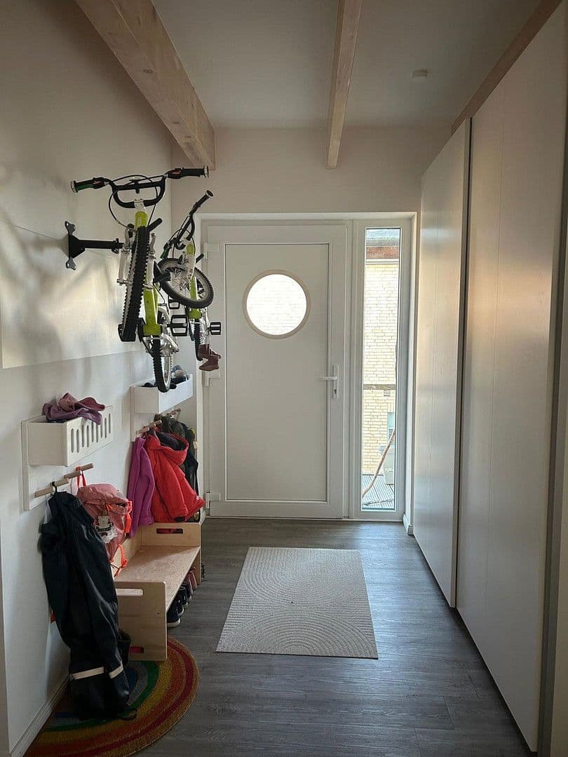 Prenájom bytu 4-izbový 125 m², Zur Alten Fähre 15, Schleswig, Šlezvicko-Holštajnsko Prenájom bytu 4-izbový 125 m², Zur Alten Fähre 15, Schleswig, Šlezvicko-Holštajnsko