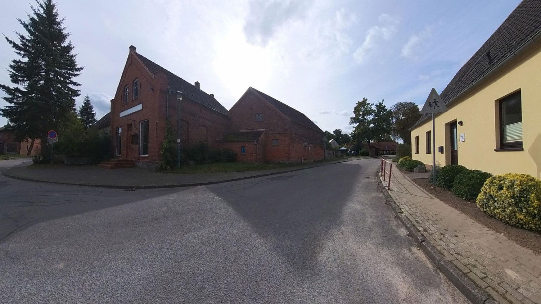 Predaj domu 360 m², pozemek 1.218 m², Poststr.10, Siedenbollentin, Meklenbursko-Predpomoransko Predaj domu 360 m², pozemek 1.218 m², Poststr.10, Siedenbollentin, Meklenbursko-Predpomoransko