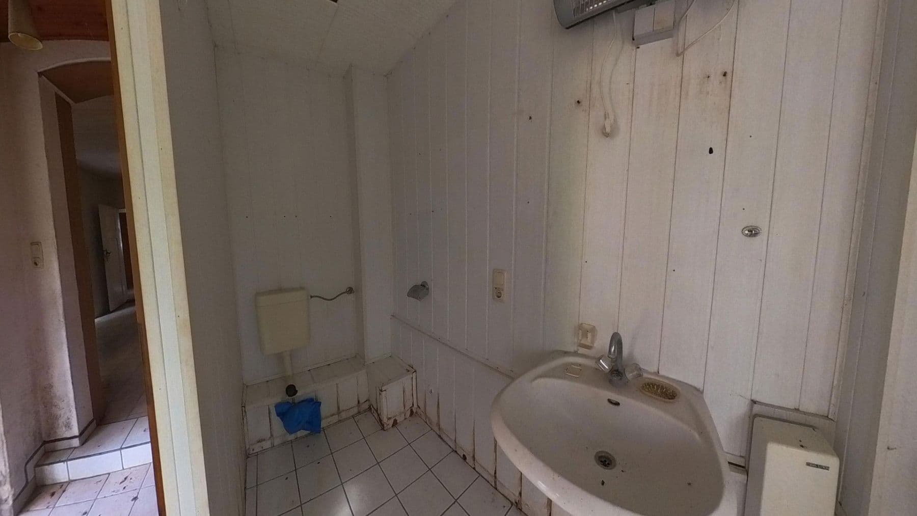 Predaj domu 360 m², pozemek 1.218 m², Poststr.10, Siedenbollentin, Meklenbursko-Predpomoransko Predaj domu 360 m², pozemek 1.218 m², Poststr.10, Siedenbollentin, Meklenbursko-Predpomoransko