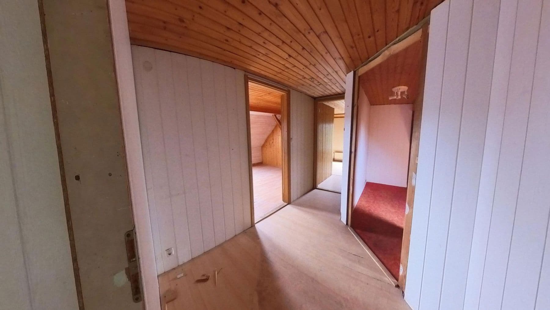 Predaj domu 360 m², pozemek 1.218 m², Poststr.10, Siedenbollentin, Meklenbursko-Predpomoransko Predaj domu 360 m², pozemek 1.218 m², Poststr.10, Siedenbollentin, Meklenbursko-Predpomoransko