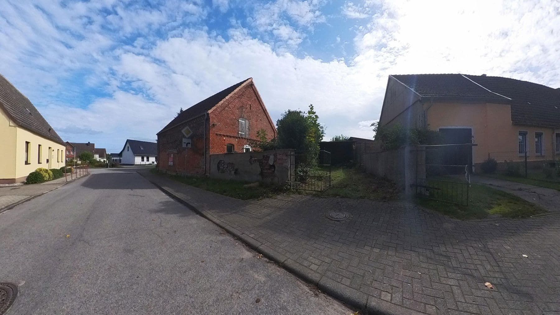 Predaj domu 360 m², pozemek 1.218 m², Poststr.10, Siedenbollentin, Meklenbursko-Predpomoransko Predaj domu 360 m², pozemek 1.218 m², Poststr.10, Siedenbollentin, Meklenbursko-Predpomoransko