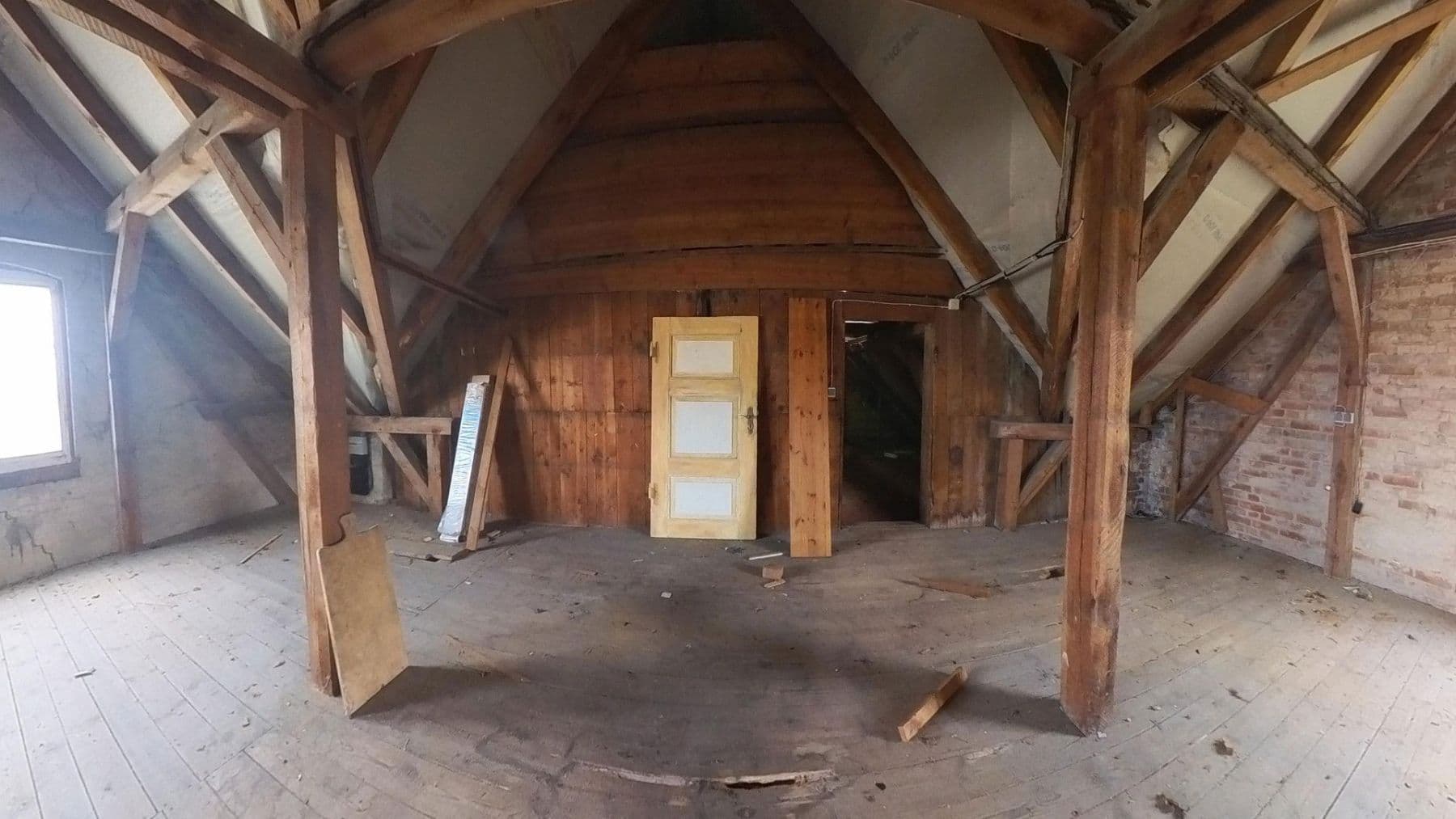 Predaj domu 360 m², pozemek 1.218 m², Poststr.10, Siedenbollentin, Meklenbursko-Predpomoransko Predaj domu 360 m², pozemek 1.218 m², Poststr.10, Siedenbollentin, Meklenbursko-Predpomoransko