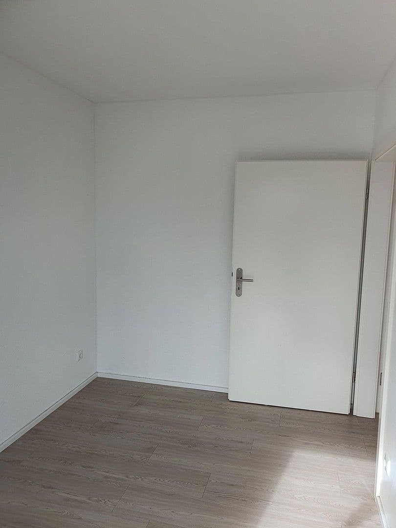 Prenájom bytu 2-izbový 34 m², Bruchmühler Str. 77, Fredersdorf-Vogelsdorf, Brandenbursko Prenájom bytu 2-izbový 34 m², Bruchmühler Str. 77, Fredersdorf-Vogelsdorf, Brandenbursko