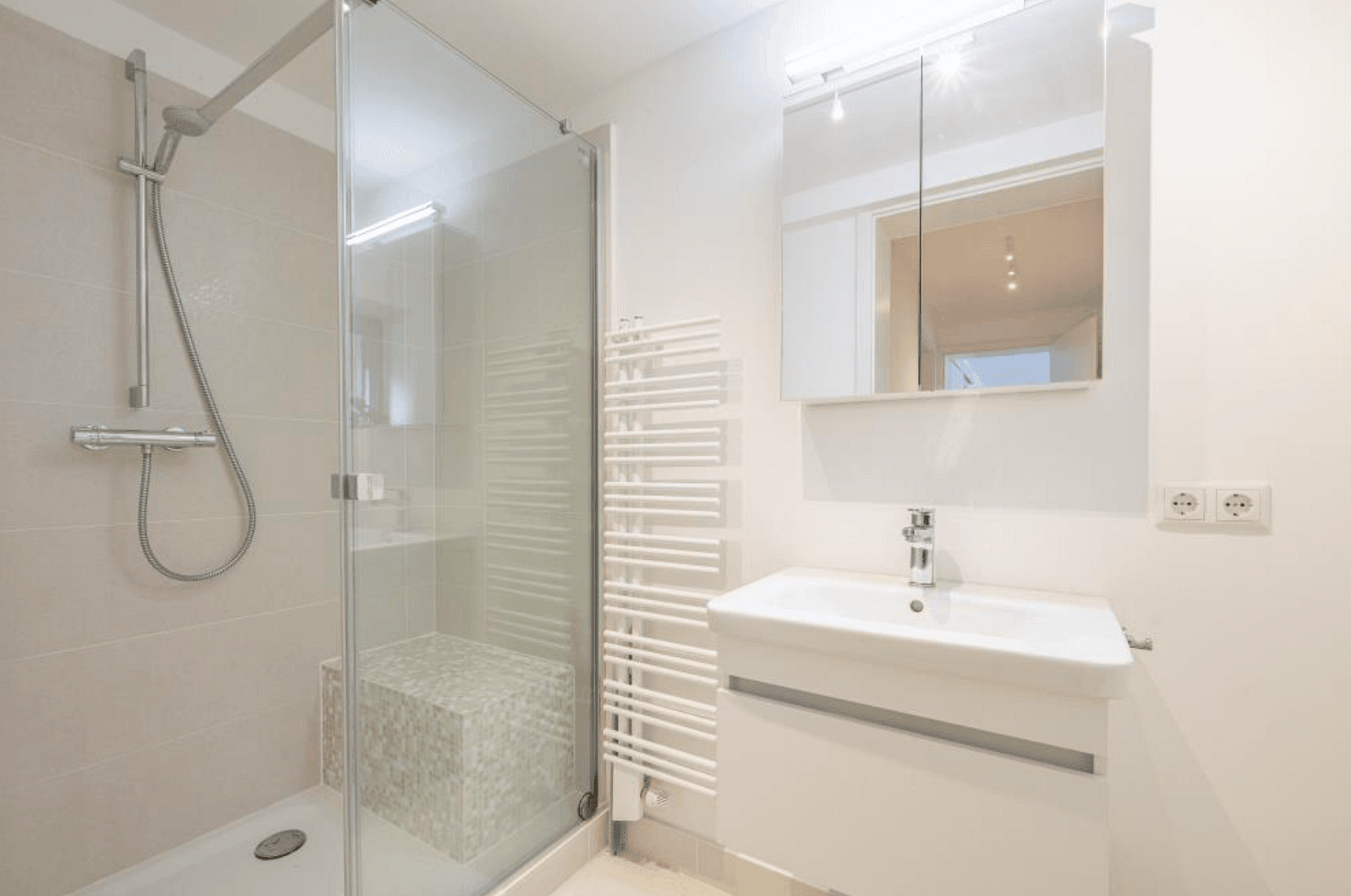 Prenájom domu 150 m², pozemek 376 m², Hamburg, Hamburg Prenájom domu 150 m², pozemek 376 m², Hamburg, Hamburg