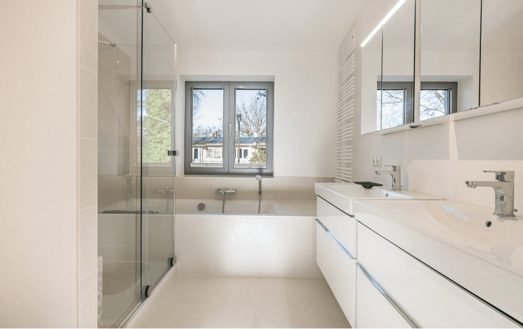 Prenájom domu 150 m², pozemek 376 m², Hamburg, Hamburg Prenájom domu 150 m², pozemek 376 m², Hamburg, Hamburg