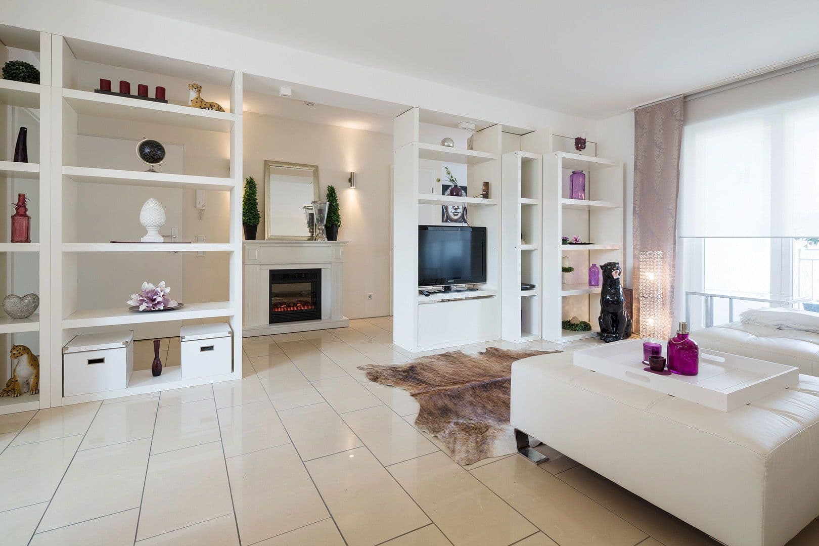 Prenájom bytu 2-izbový 60 m², Düsseldorf, Severné Porýnie - Westfálsko Prenájom bytu 2-izbový 60 m², Düsseldorf, Severné Porýnie - Westfálsko