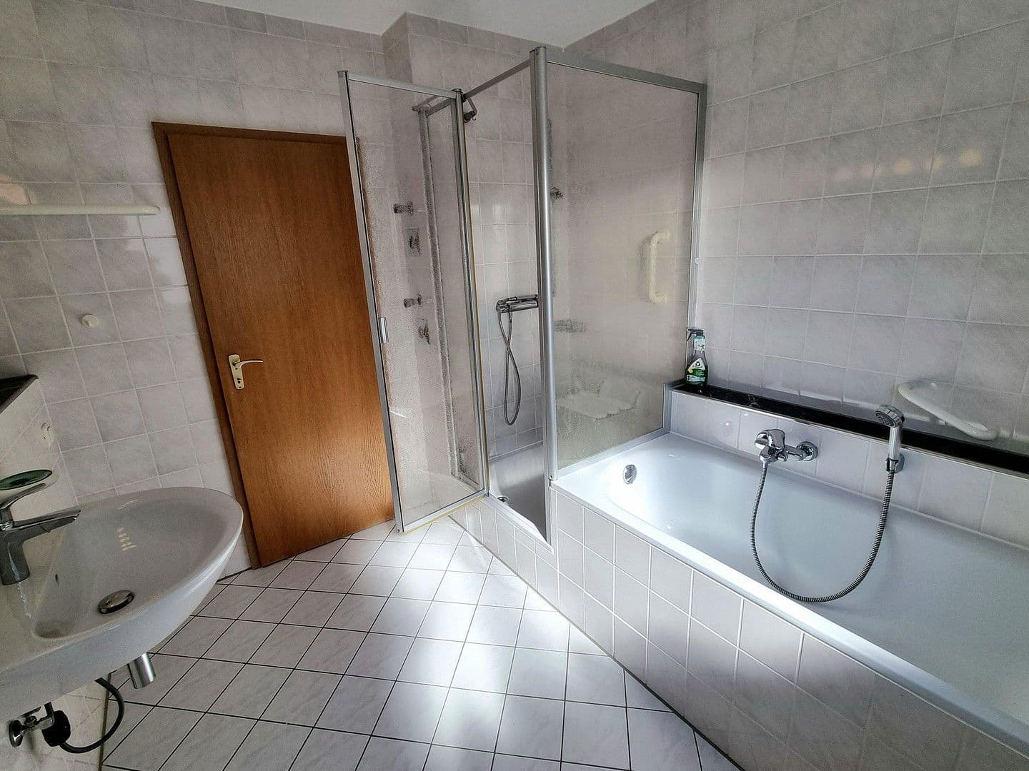 Prenájom bytu 3-izbový 119 m², Bochum, Severné Porýnie - Westfálsko Prenájom bytu 3-izbový 119 m², Bochum, Severné Porýnie - Westfálsko