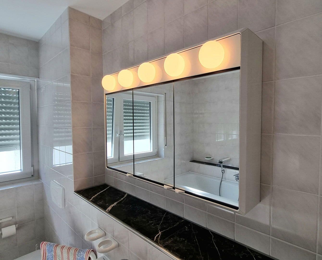 Prenájom bytu 3-izbový 119 m², Bochum, Severné Porýnie - Westfálsko Prenájom bytu 3-izbový 119 m², Bochum, Severné Porýnie - Westfálsko