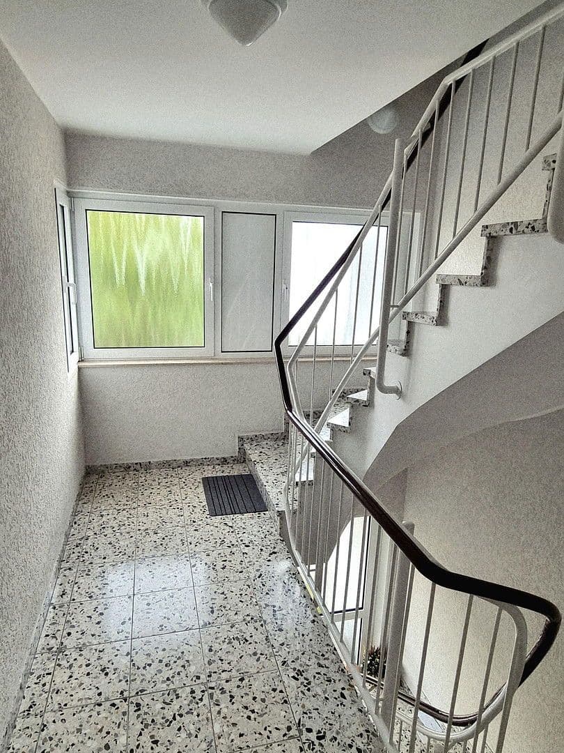 Prenájom bytu 3-izbový 119 m², Bochum, Severné Porýnie - Westfálsko Prenájom bytu 3-izbový 119 m², Bochum, Severné Porýnie - Westfálsko