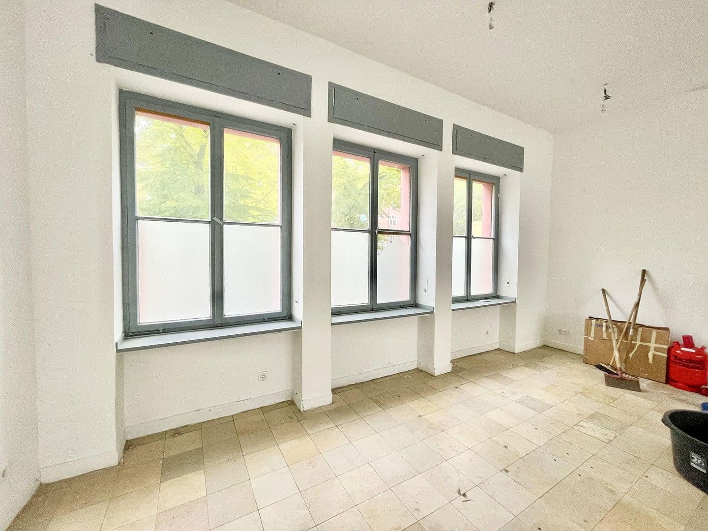 Prenájom nebytového priestoru 111 m², Hagen, Severné Porýnie - Westfálsko Prenájom nebytového priestoru 111 m², Hagen, Severné Porýnie - Westfálsko