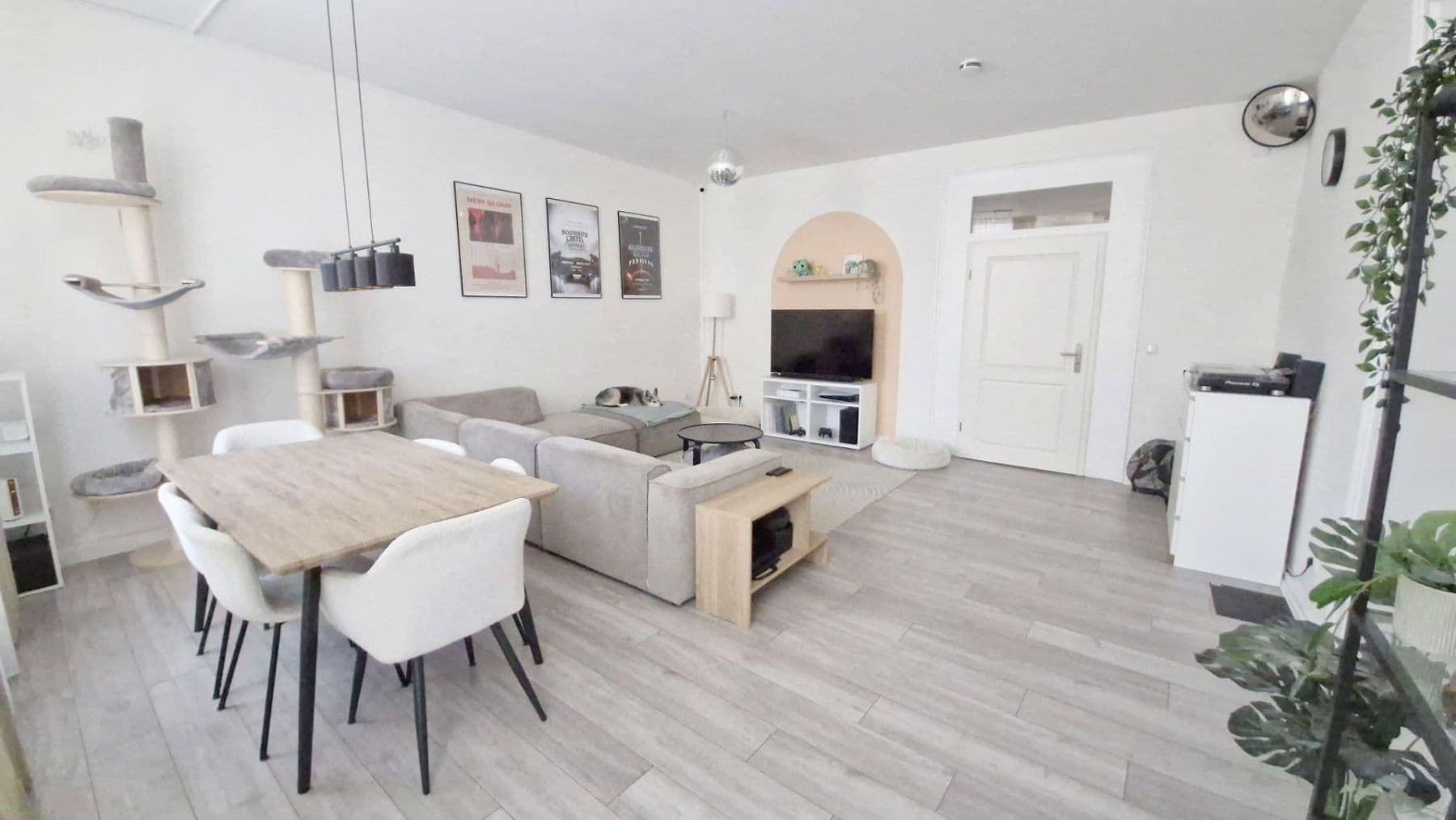 Prenájom bytu 5-izbový 149 m², Bingen am Rhein, Porýnie-Falcko Prenájom bytu 5-izbový 149 m², Bingen am Rhein, Porýnie-Falcko