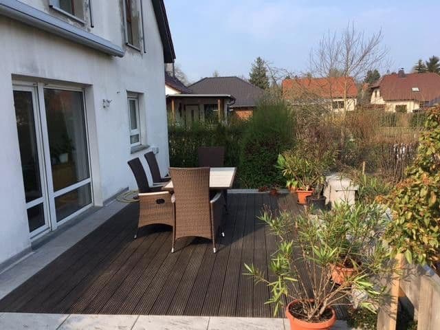 Predaj domu 150 m², pozemek 900 m², Hohen Neuendorf, Brandenbursko Predaj domu 150 m², pozemek 900 m², Hohen Neuendorf, Brandenbursko