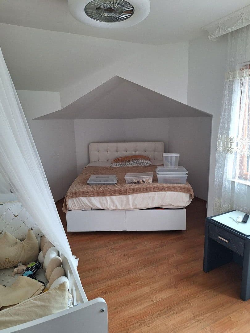 Predaj domu 110 m², pozemek 383 m², Winkeläckerstraße 14, Wien,Floridsdorf, Viedeň Predaj domu 110 m², pozemek 383 m², Winkeläckerstraße 14, Wien,Floridsdorf, Viedeň