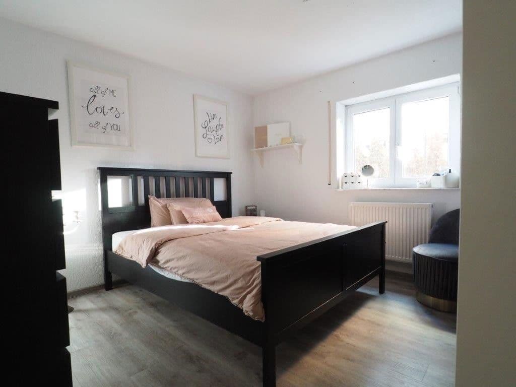 Predaj domu 386 m², pozemek 473 m², Niefern-Öschelbronn, Bádensko-Wurttembersko Predaj domu 386 m², pozemek 473 m², Niefern-Öschelbronn, Bádensko-Wurttembersko