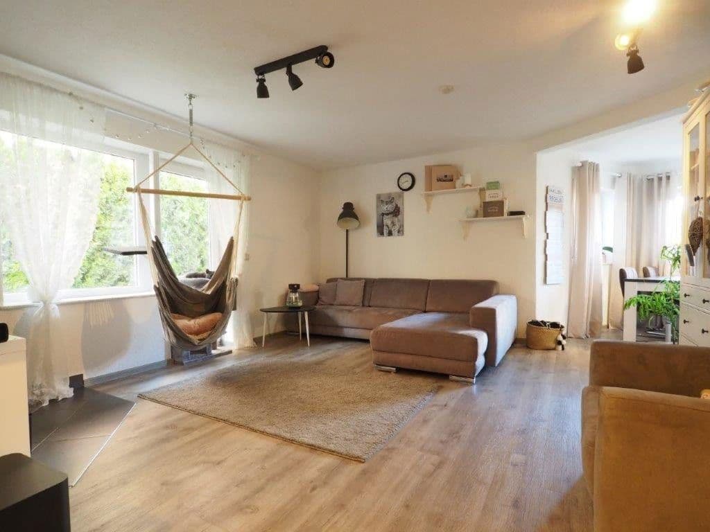 Predaj domu 386 m², pozemek 473 m², Niefern-Öschelbronn, Bádensko-Wurttembersko Predaj domu 386 m², pozemek 473 m², Niefern-Öschelbronn, Bádensko-Wurttembersko