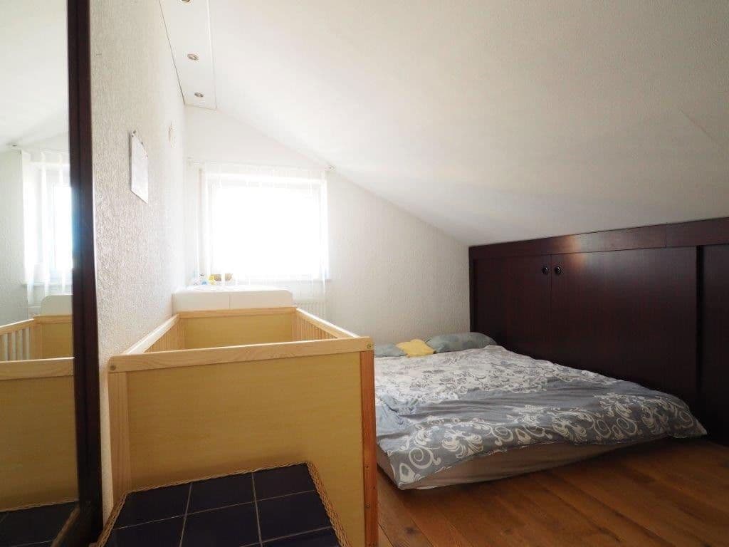 Predaj domu 386 m², pozemek 473 m², Niefern-Öschelbronn, Bádensko-Wurttembersko Predaj domu 386 m², pozemek 473 m², Niefern-Öschelbronn, Bádensko-Wurttembersko