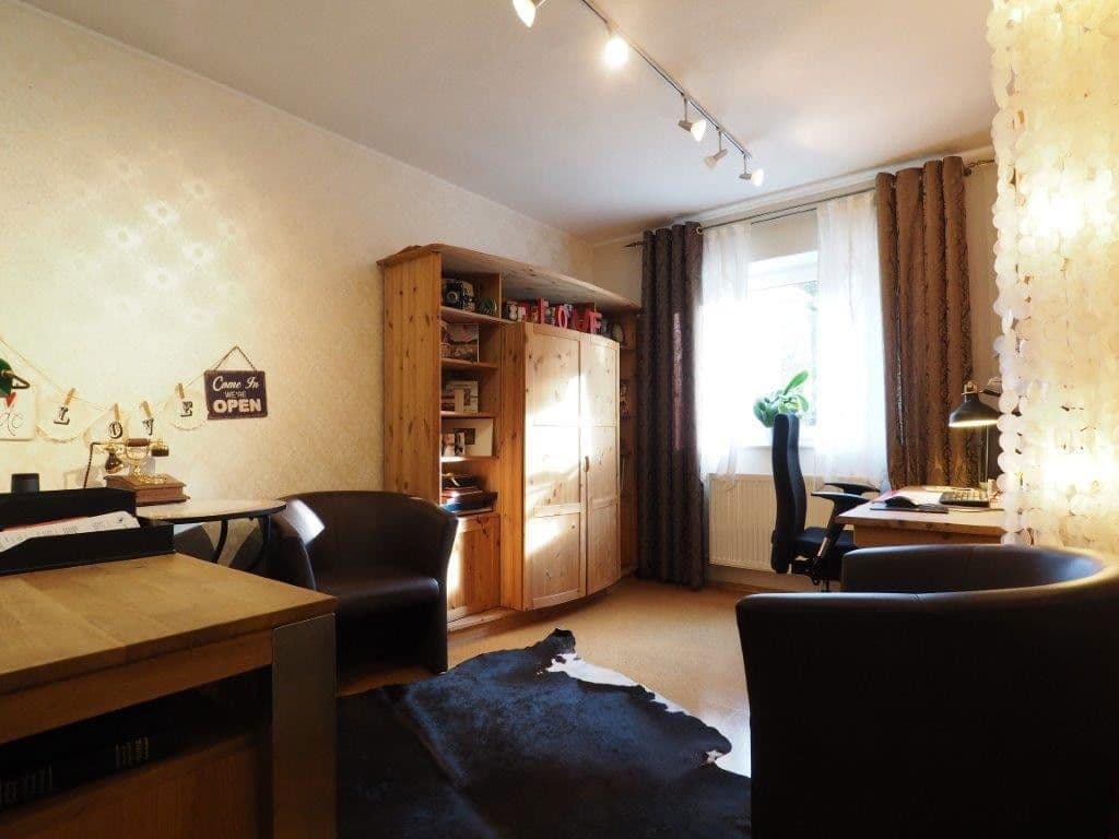 Predaj domu 386 m², pozemek 473 m², Niefern-Öschelbronn, Bádensko-Wurttembersko Predaj domu 386 m², pozemek 473 m², Niefern-Öschelbronn, Bádensko-Wurttembersko